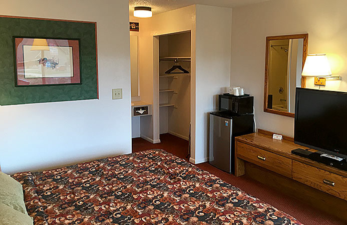 King room at Littletree Inn in Granby, CO